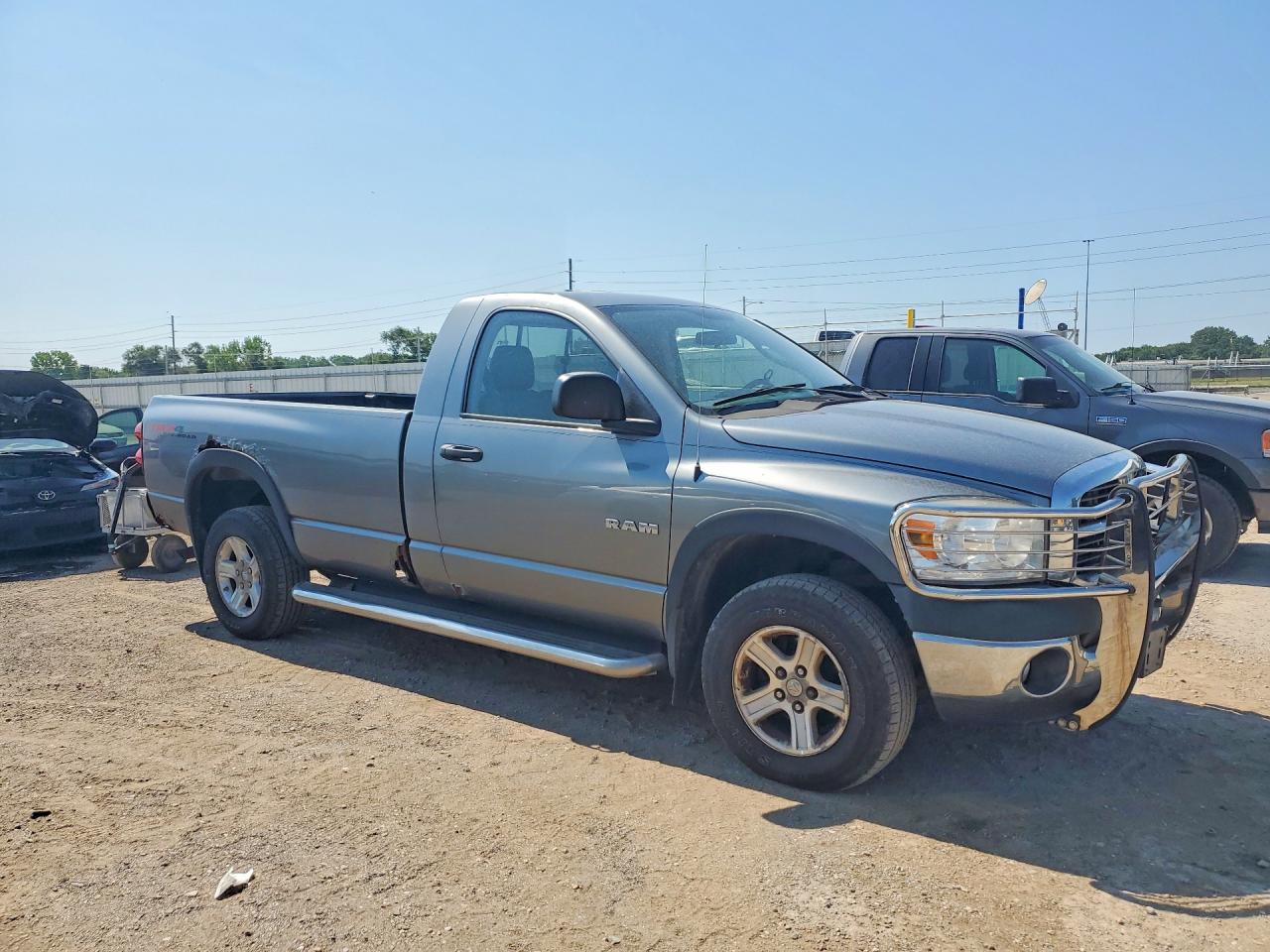 2008 Dodge Ram 1500 St Gray vin: 1D7HU16N38J161602