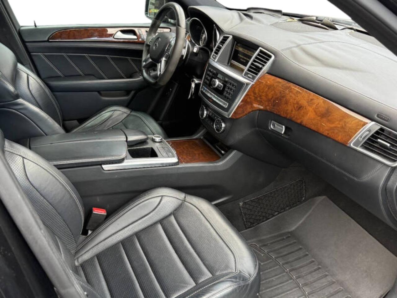 2012 Mercedes-benz Ml 63 Amg Black vin: 4JGDA7EB3CA067753