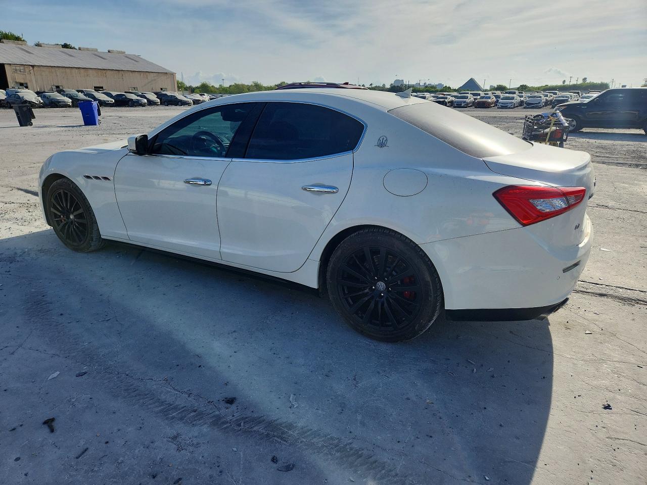 2014 Maserati Ghibli S White vin: ZAM57RTAXE1106530