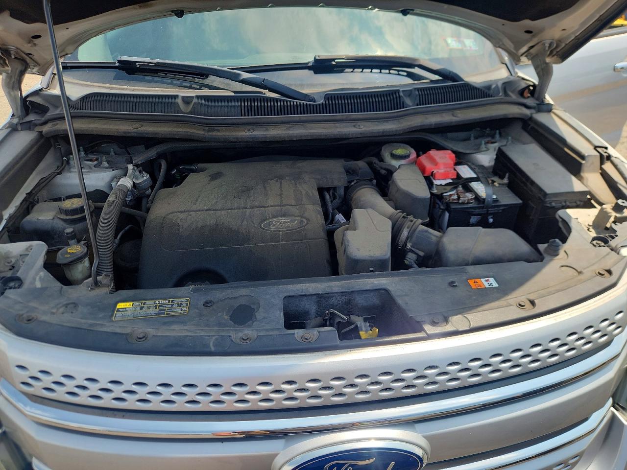 2012 Ford Explorer Limited Серебряный vin: 1FMHK8F81CGA07023