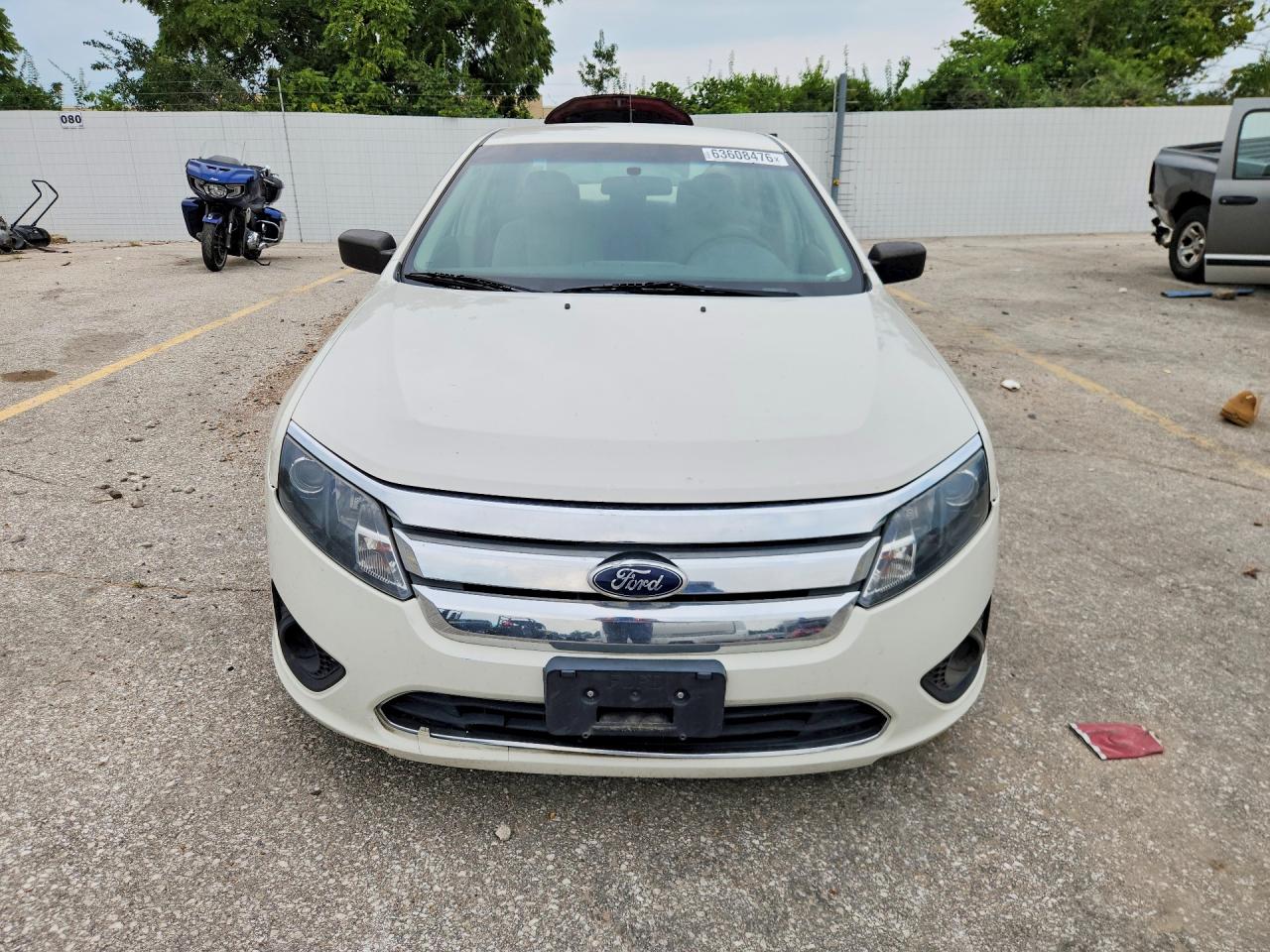 2010 Ford Fusion S White vin: 3FAHP0GA4AR411406