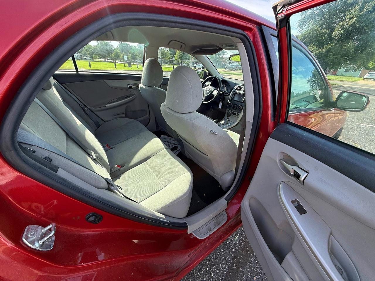 2013 Toyota Corolla Le Red vin: 5YFBU4EE9DP156316