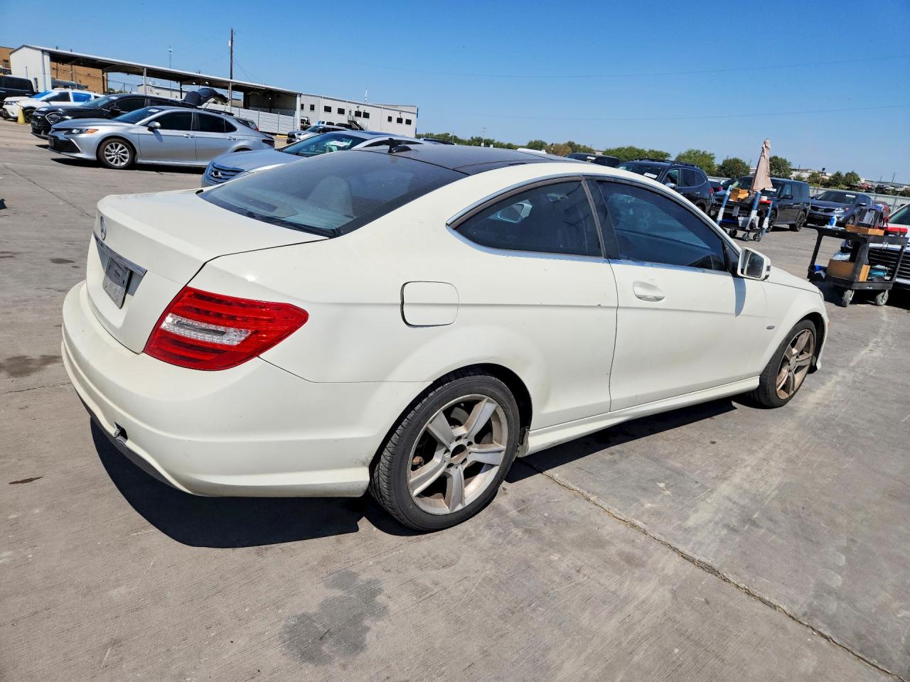 2012 Mercedes-benz C 250 White vin: WDDGJ4HB1CF752757