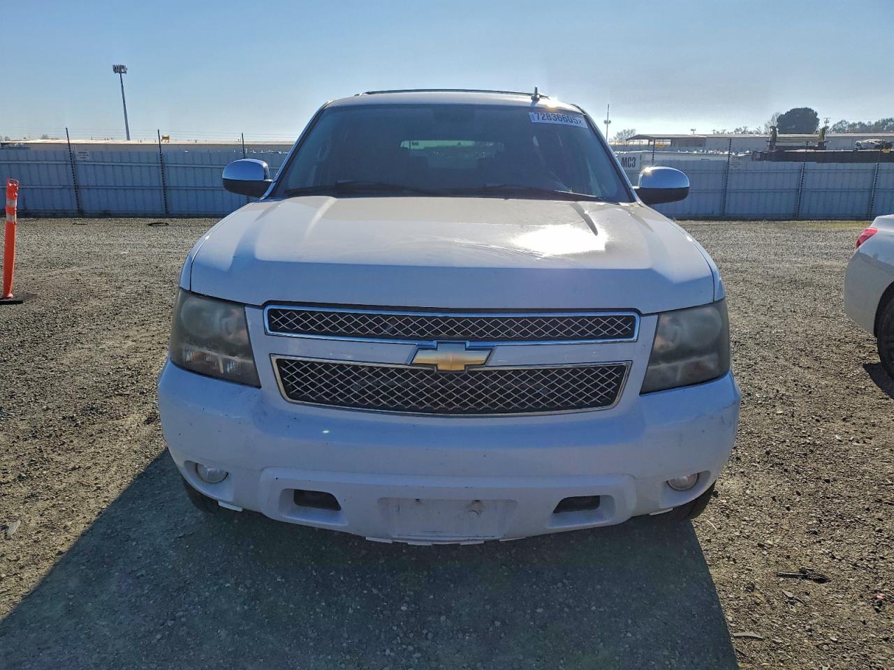 2008 Chevrolet Suburban K1500 Ls Белый vin: 1GNFK16Y58R171140