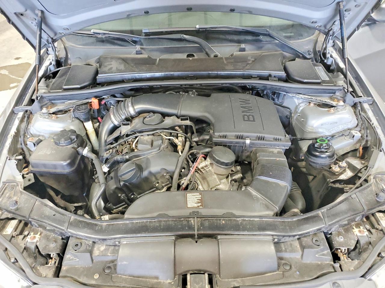 2011 Bmw 335 Xi Gray vin: WBAPL5C57BA920132