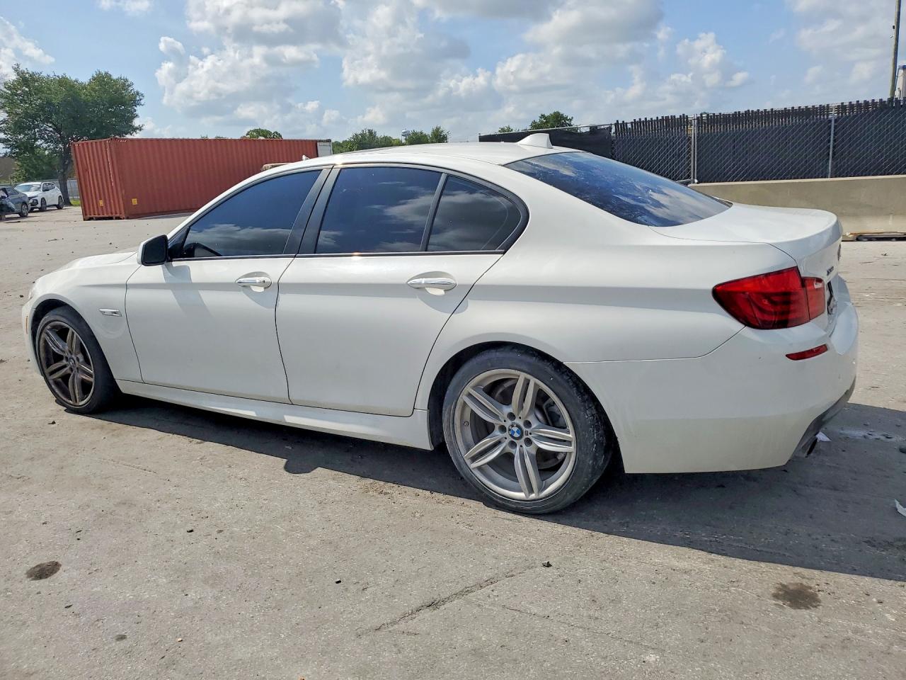 2013 Bmw 535 Xi White vin: WBAFU7C51DDU68068