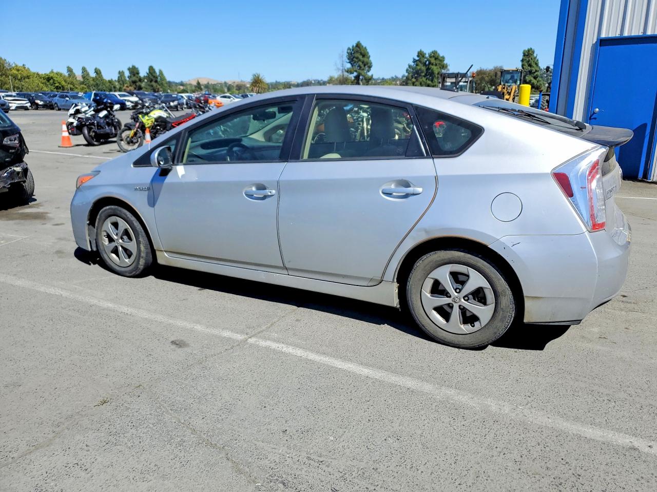 2015 Toyota Prius Three Silver vin: JTDKN3DU7F0433817