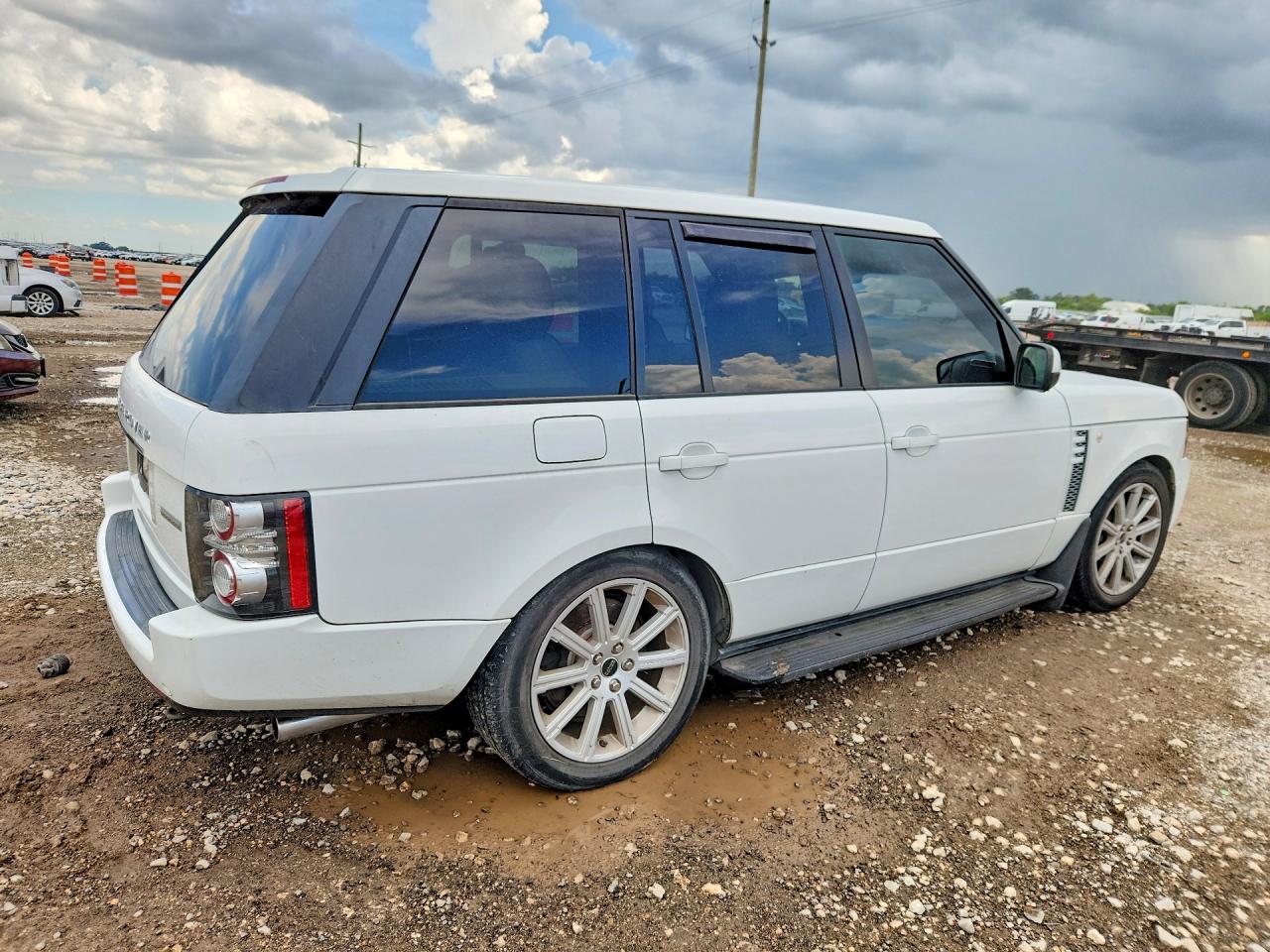 2012 Land Rover Range Rover Hse Luxury White vin: SALMF1E44CA381618