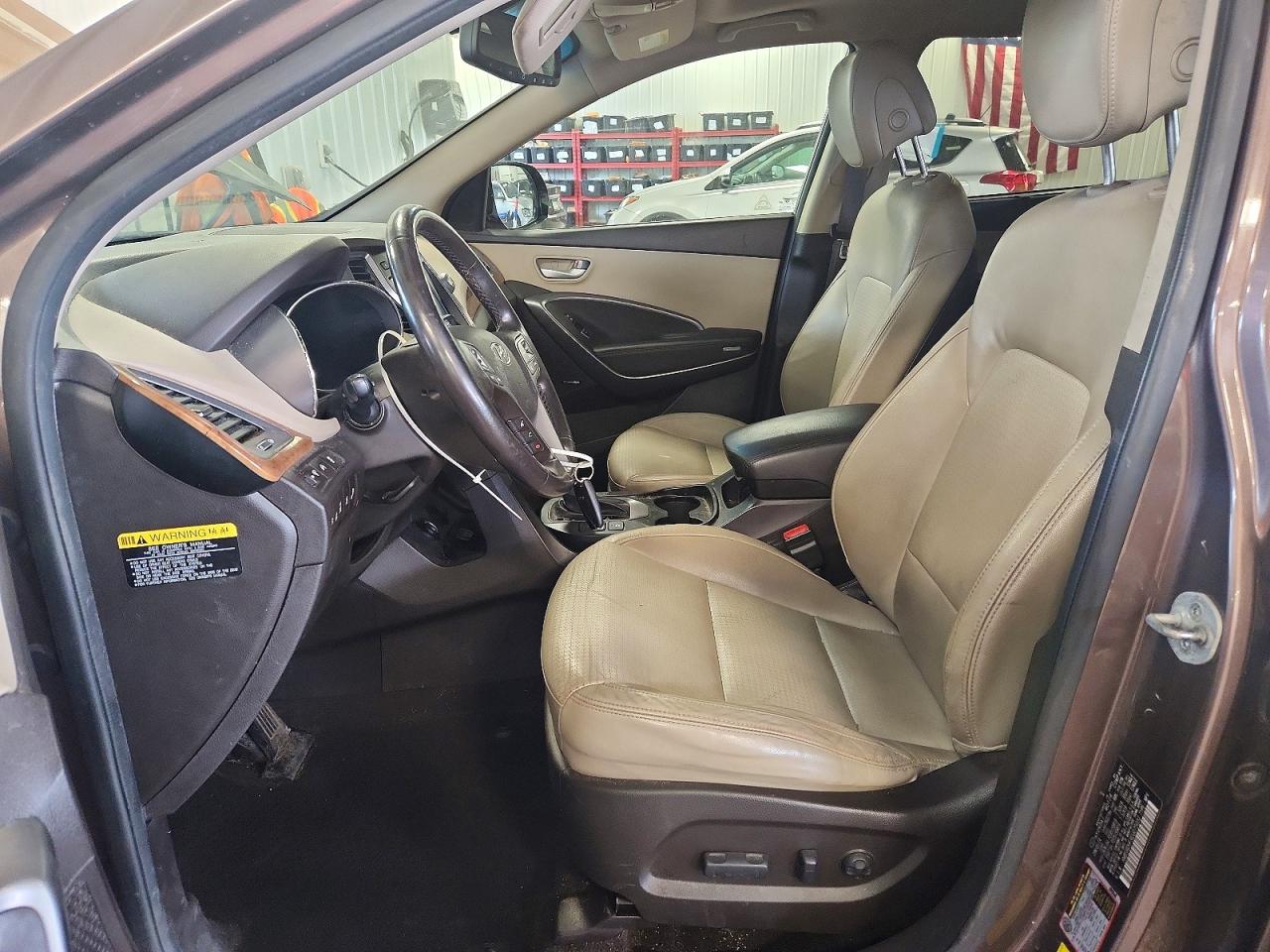 2014 Hyundai Santa Fe Gls Brown vin: KM8SRDHF9EU075032