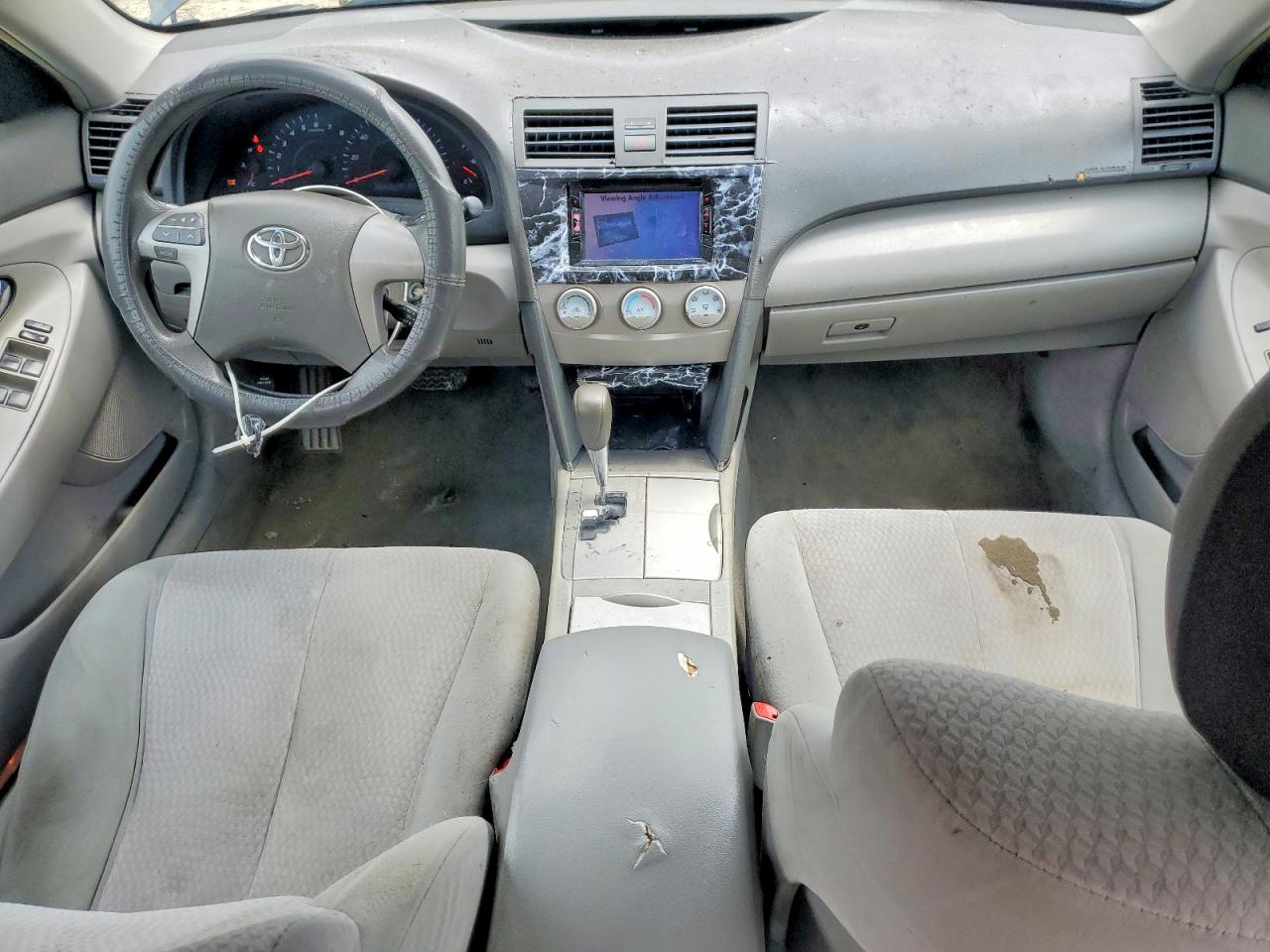 2010 Toyota Camry Le Gray vin: 4T1BF3EKXAU567132