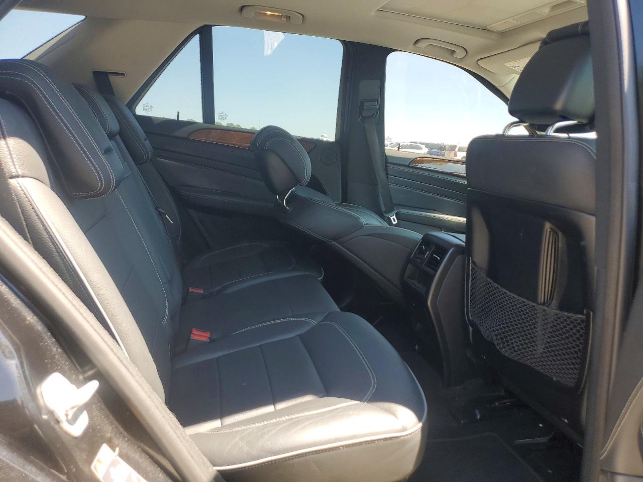 2014 Mercedes-benz Ml 550 4matic Черный vin: 4JGDA7DB6EA343959