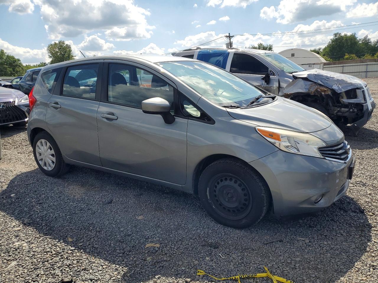 2015 Nissan Versa Note Sv Silver vin: 3N1CE2CP1FL400005