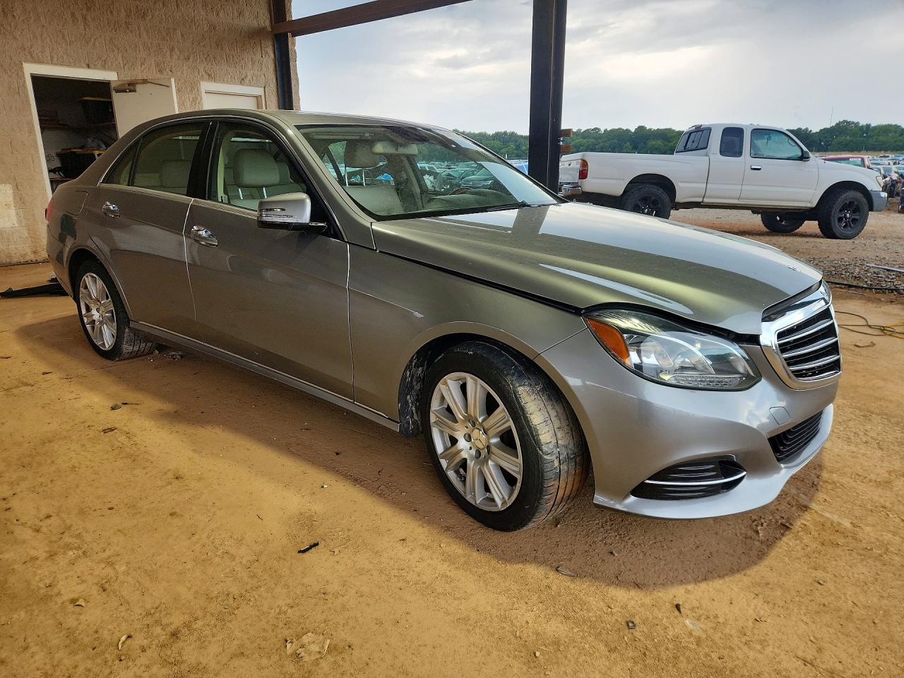 2014 Mercedes-benz E 350 Silver vin: WDDHF5KB1EA860817