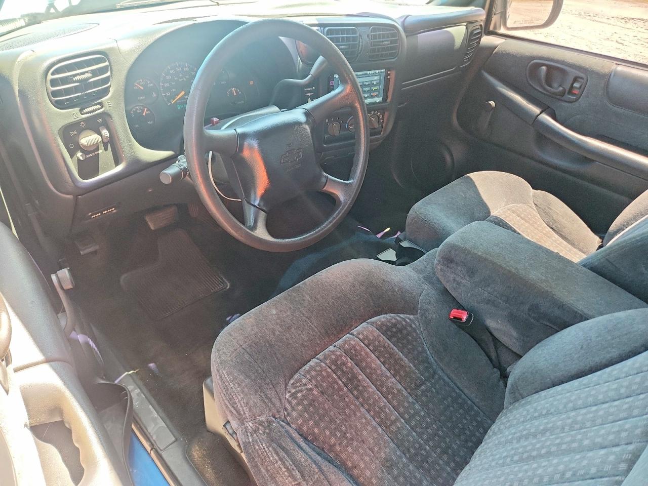 2000 Chevrolet S Truck S10 Blue vin: 1GCCS1447YK176697