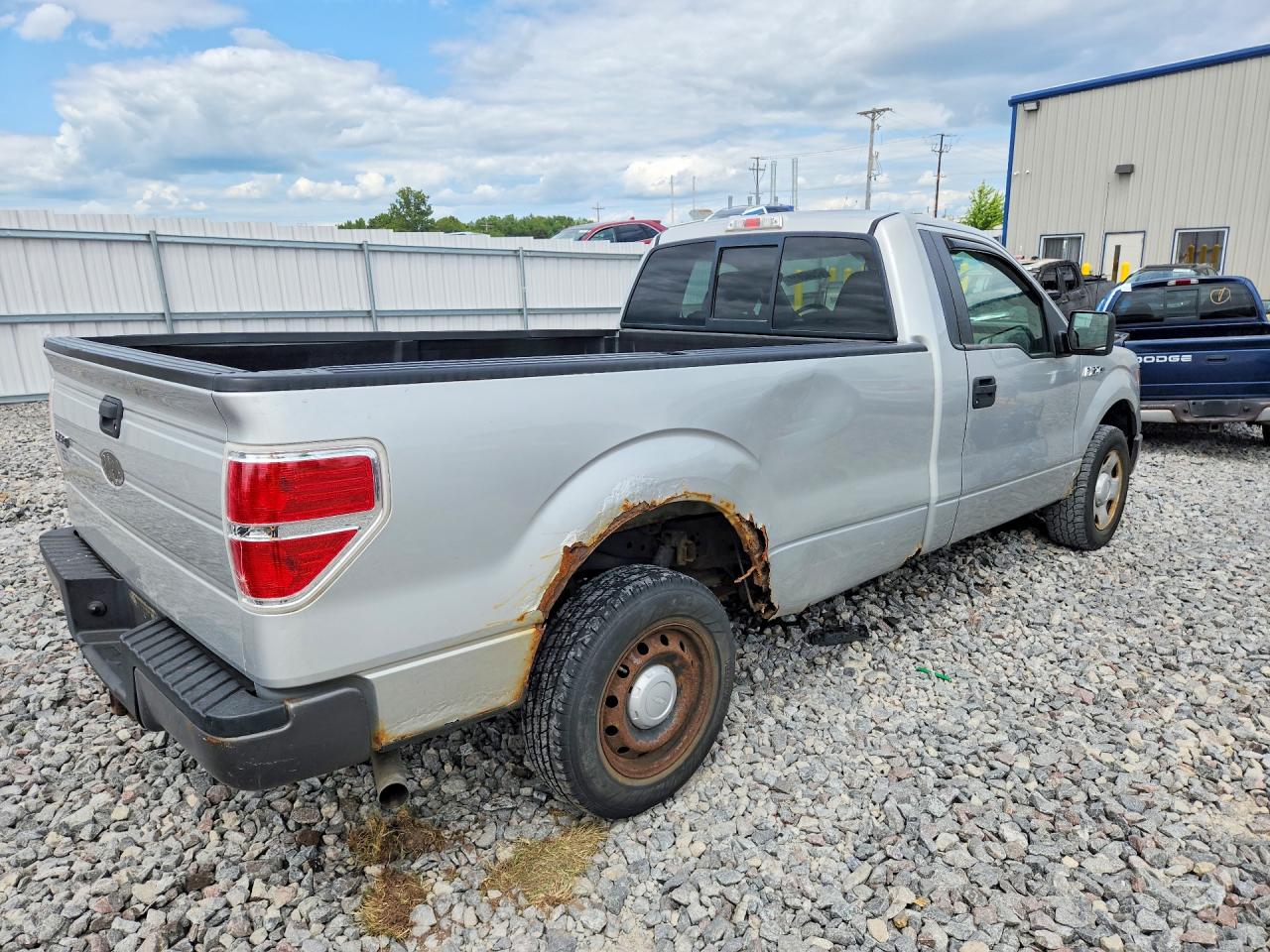2009 Ford F150 Silver vin: 1FTRF12W09KC35884