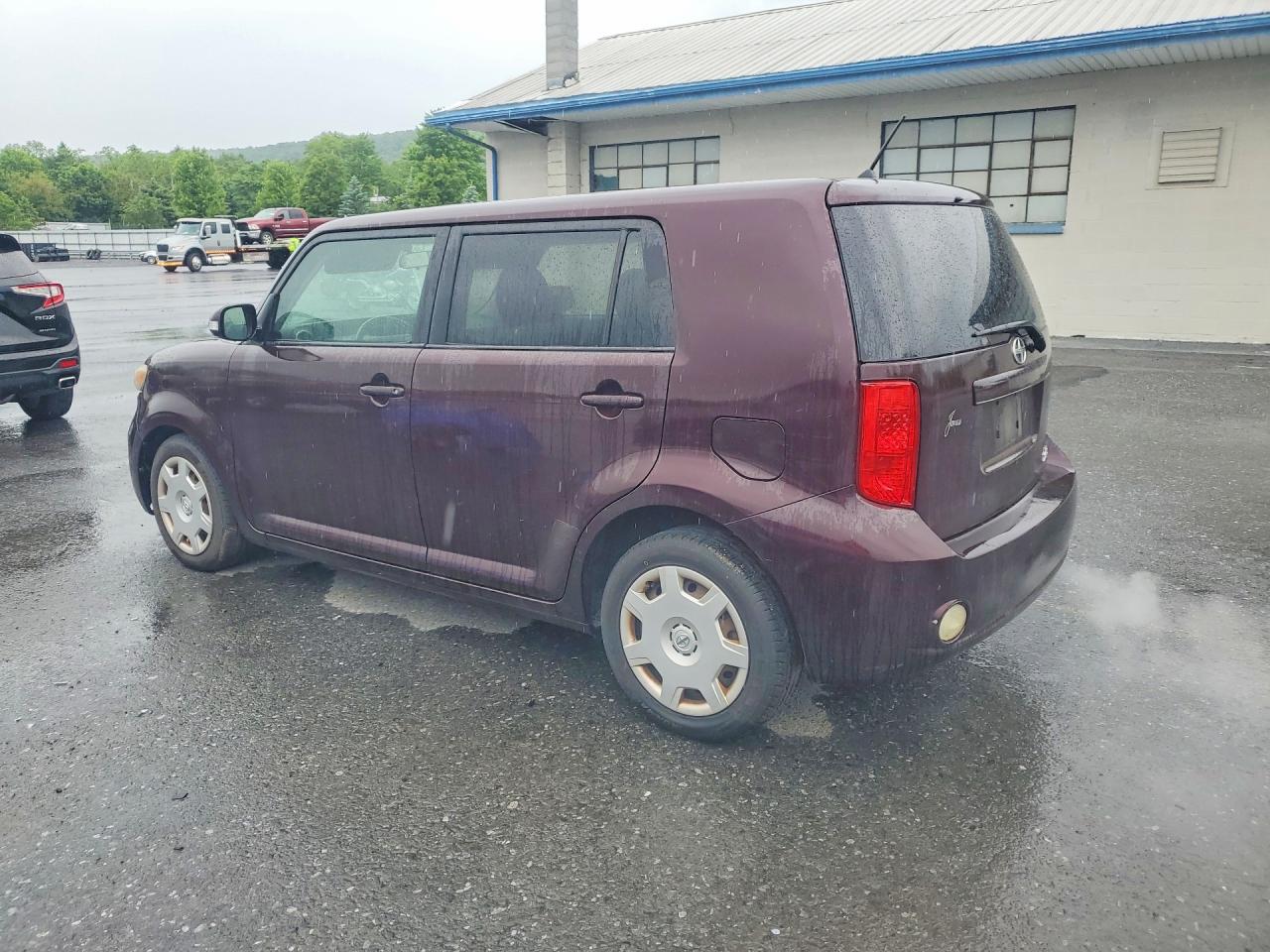 2010 Toyota Scion Xb Burgundy vin: JTLZE4FE1A1099883