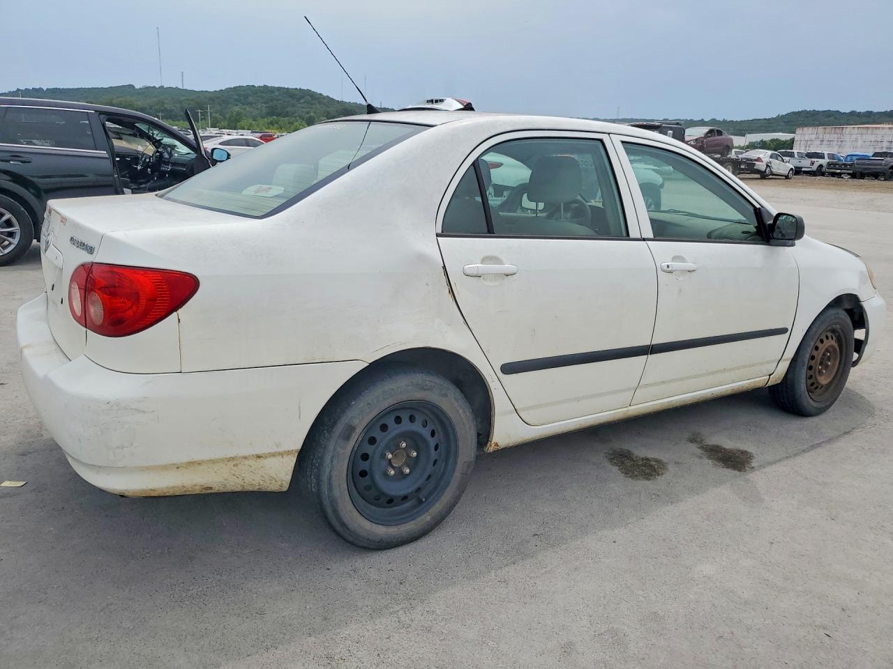 2007 Toyota Corolla Ce White vin: JTDBR32E570122629