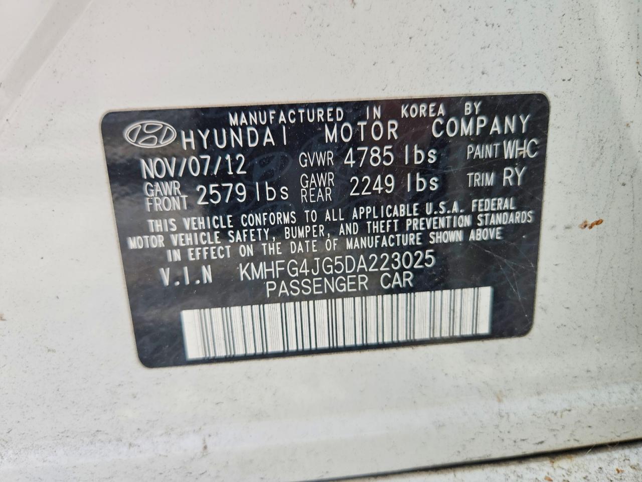 2013 Hyundai Azera Base White vin: KMHFG4JG5DA223025