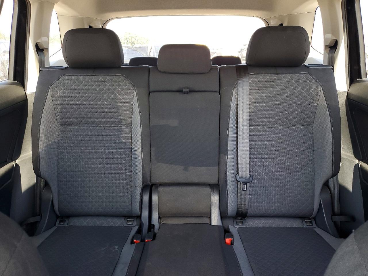 2020 Volkswagen Tiguan S Черный vin: 3VV1B7AX1LM013636