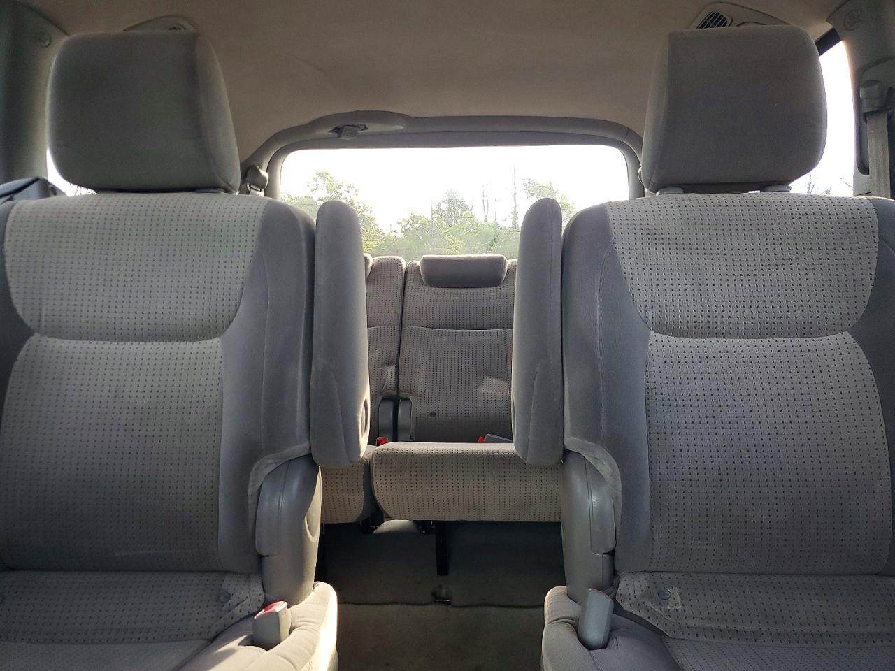 2010 Toyota Sienna Le 7-passenger Green vin: 5TDKK4CC5AS297460