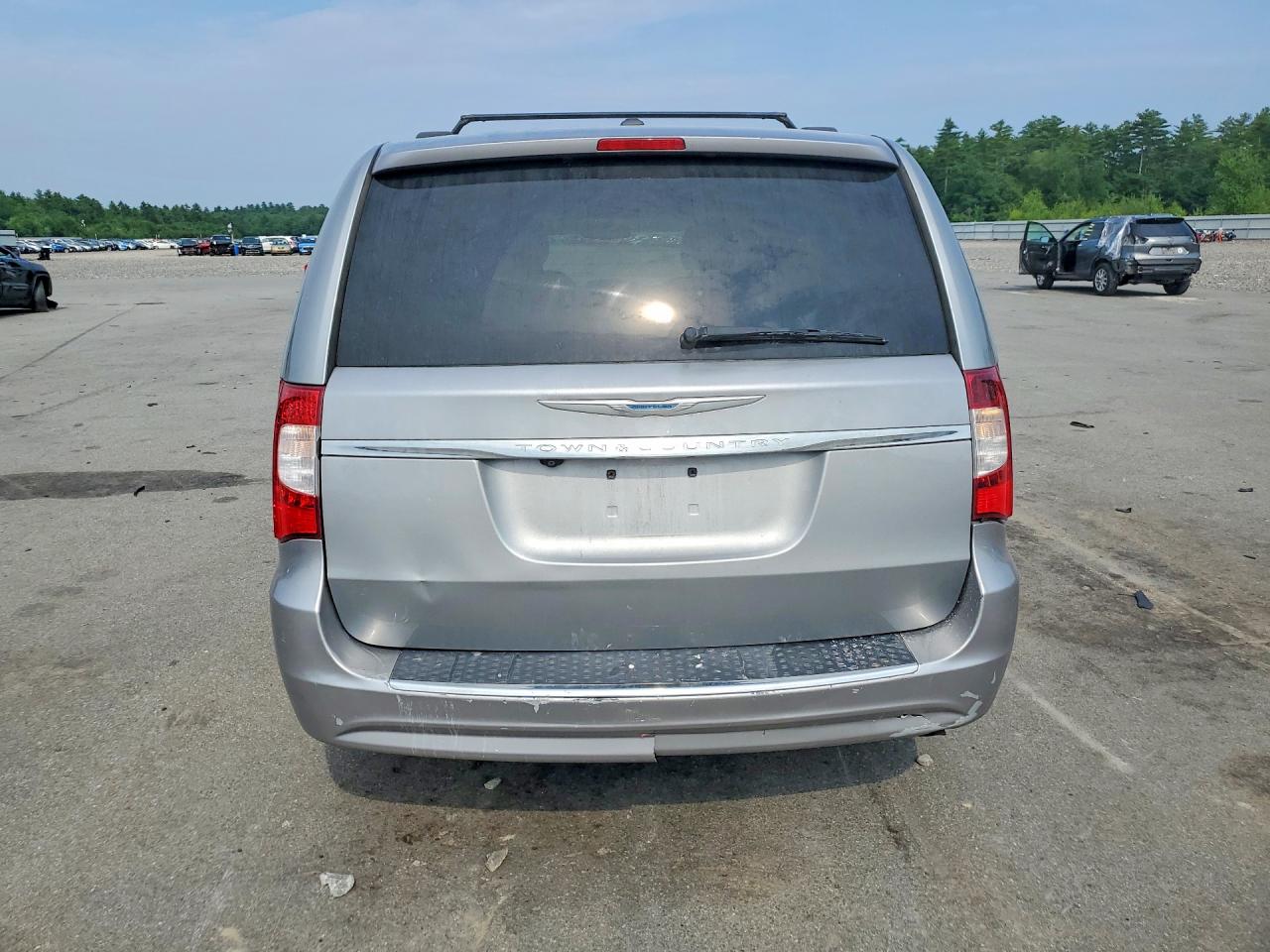 2015 Chrysler Town & Country Touring Серебряный vin: 2C4RC1BG8FR582832