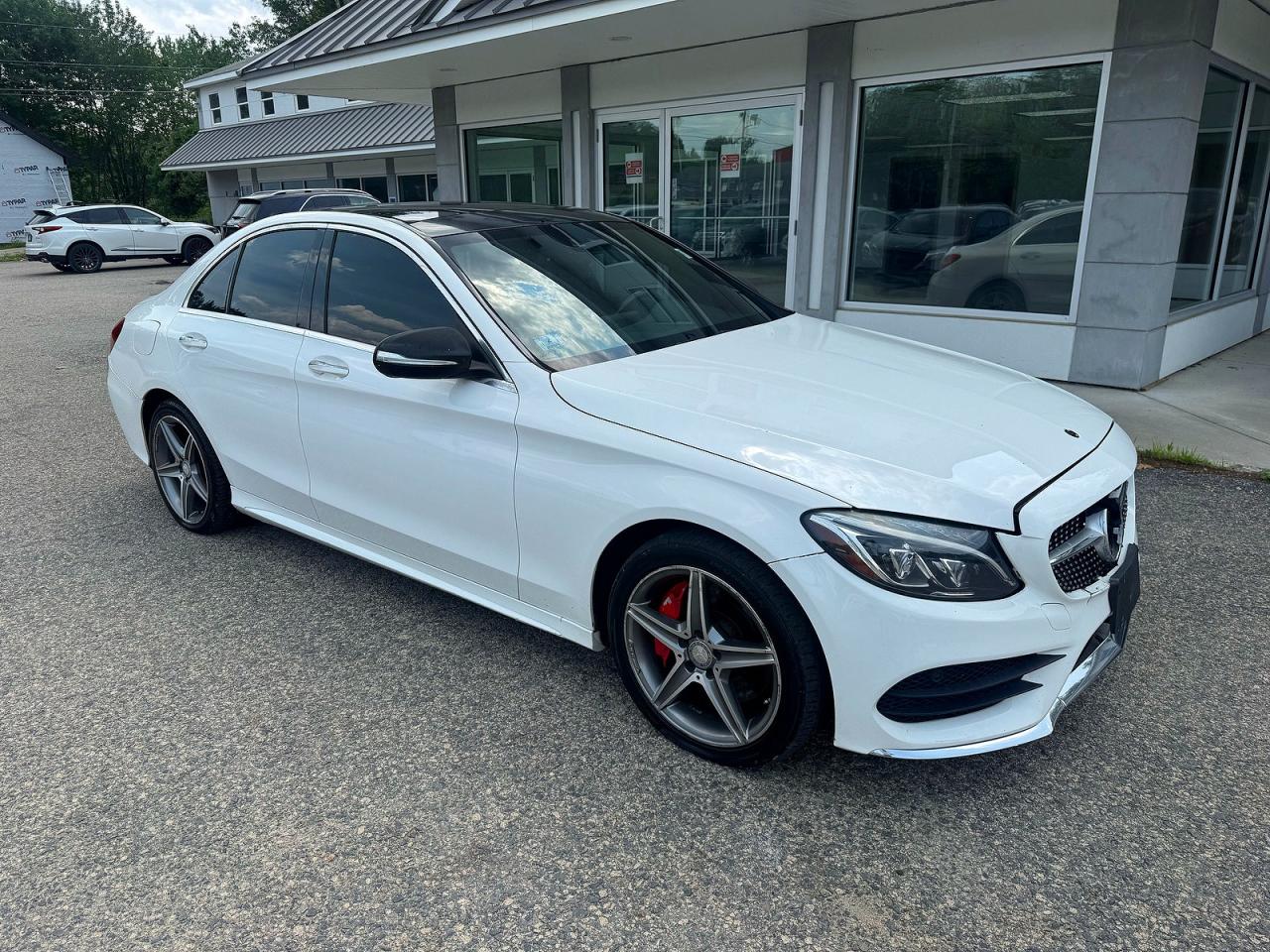 2015 Mercedes-benz C 300 4matic White vin: 55SWF4KB9FU000313