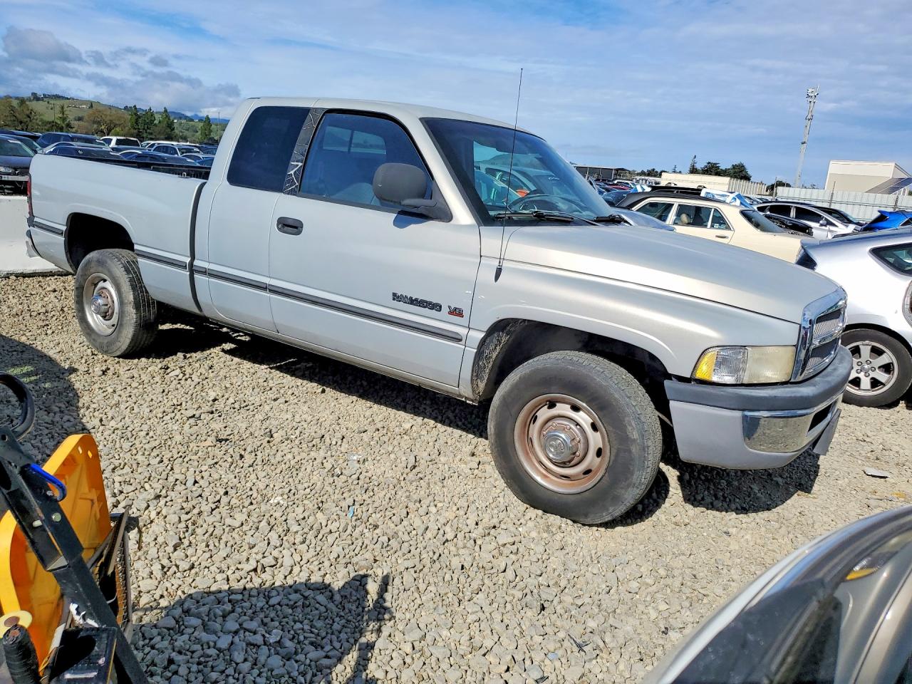 2000 Dodge Ram 2500 Silver vin: 3B7KC23Z7YG147669