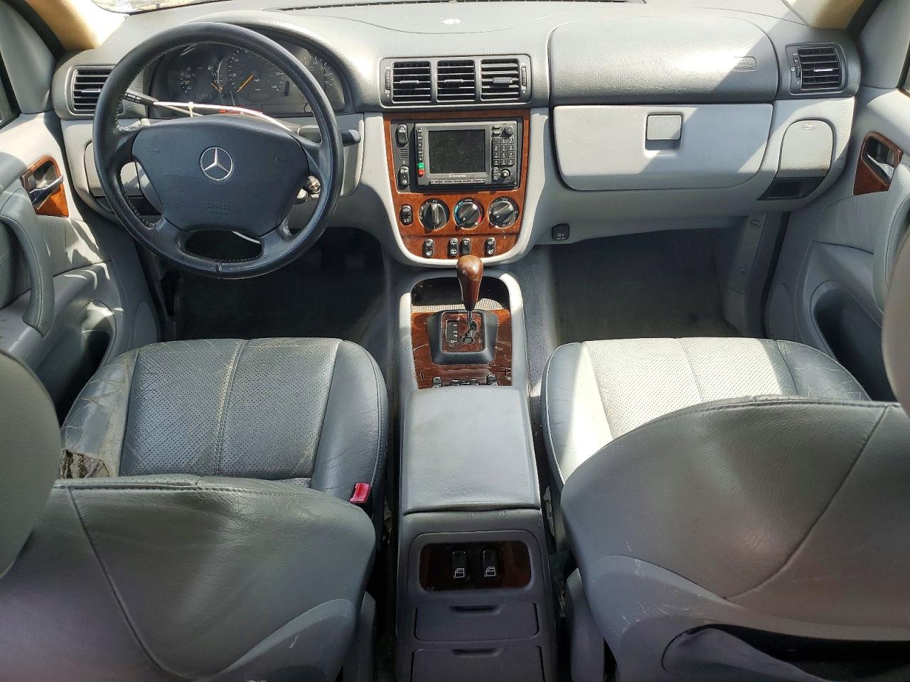 2000 Mercedes-benz Ml430 Silver vin: 4JGAB72E8YA189188