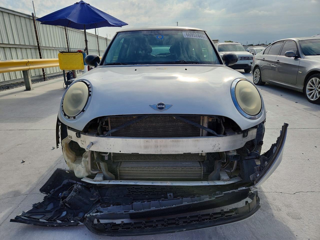 2014 Mini Cooper Silver vin: WMWXM5C58ET933011