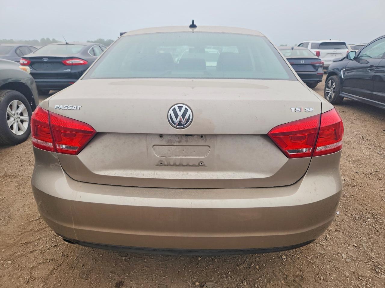 2015 Volkswagen Passat Se Beige vin: 1VWBT7A38FC066334