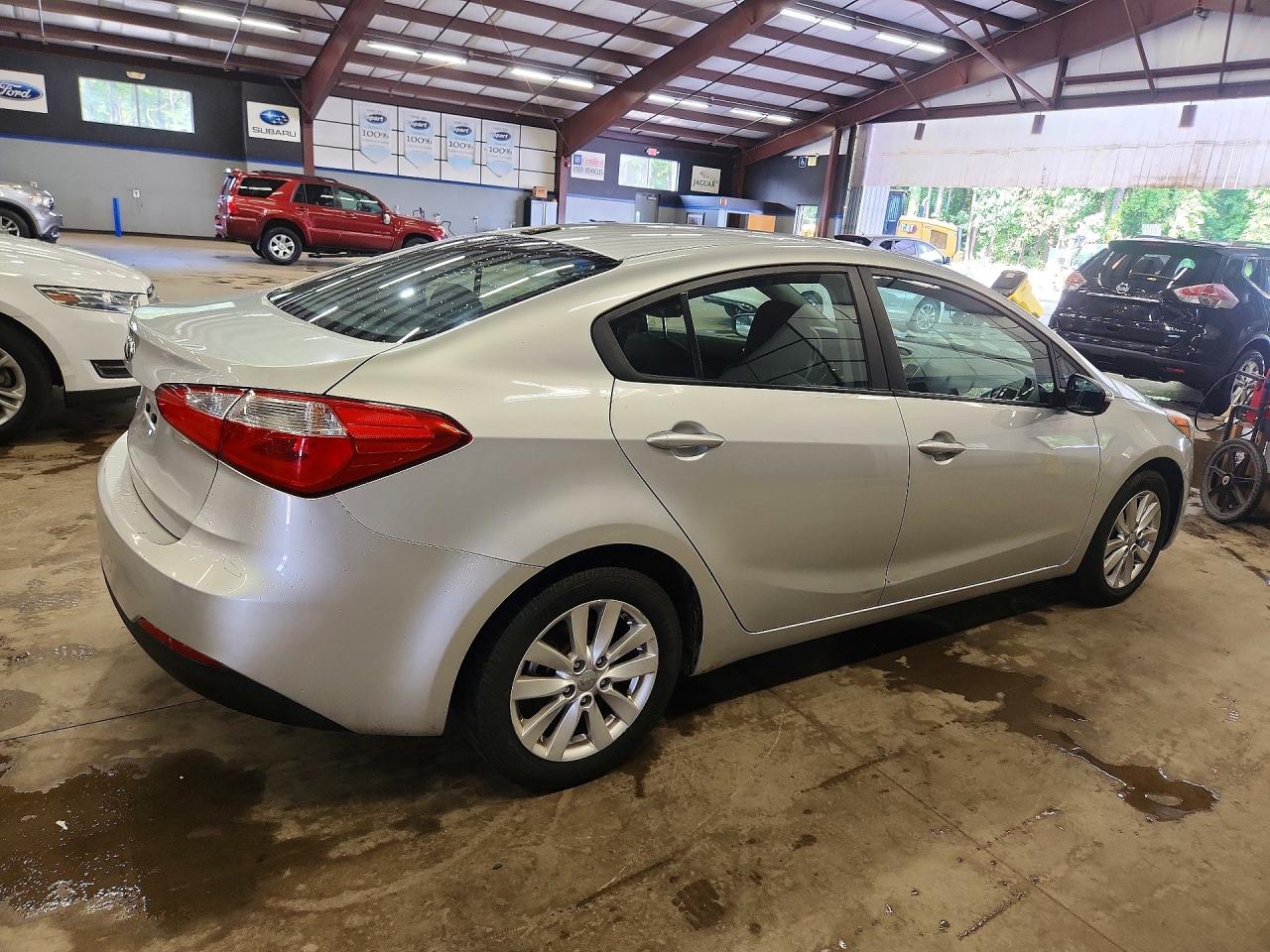 2014 Kia Forte Lx Серебряный vin: KNAFX4A64E5220894