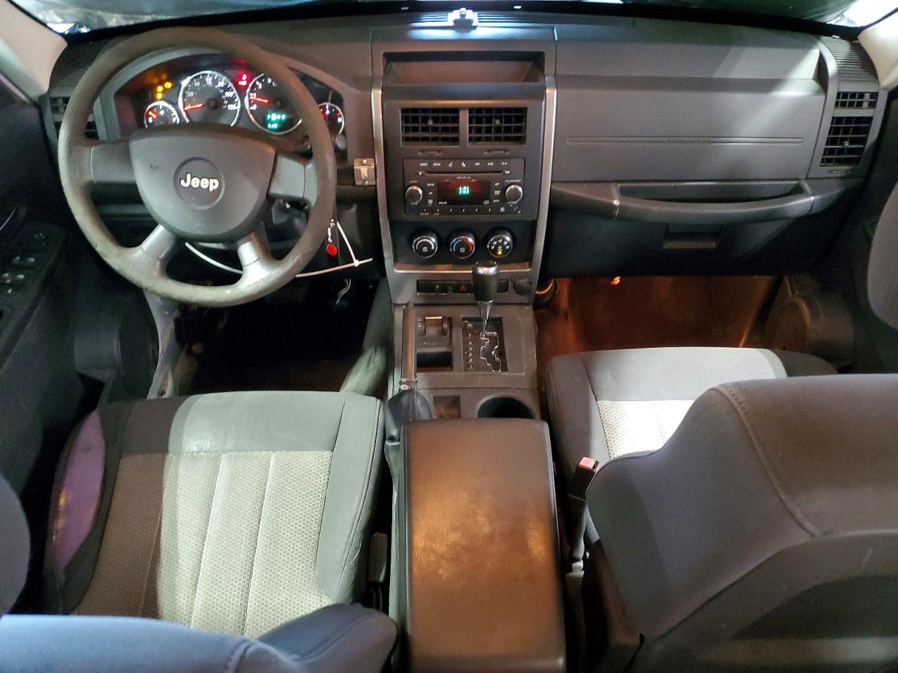 2010 Jeep Liberty Sport White vin: 1J4PN2GK8AW145394