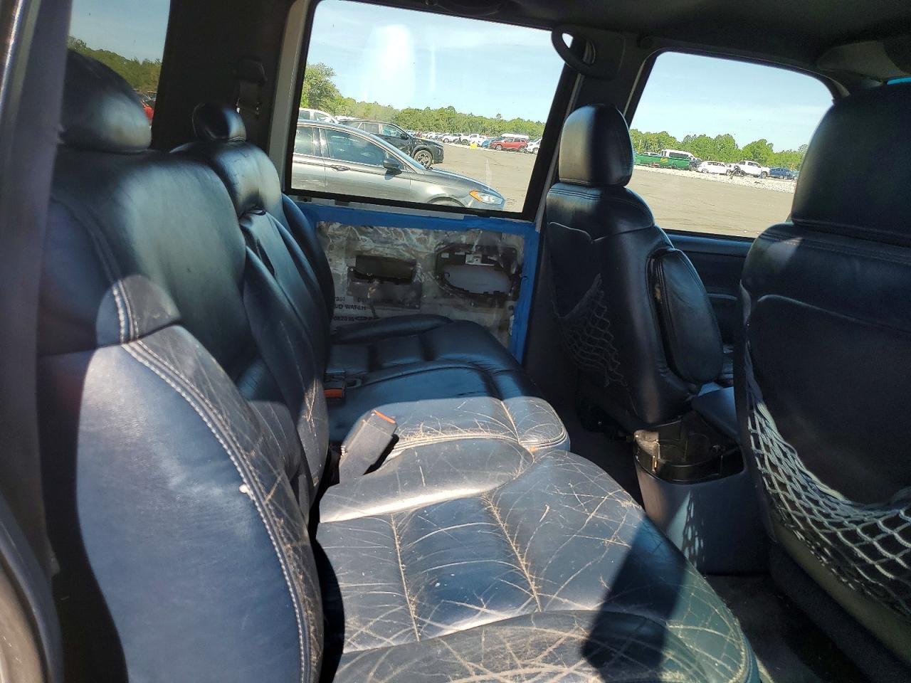 1995 Chevrolet Suburban K1500 White vin: 1GNFK16K9SJ437048