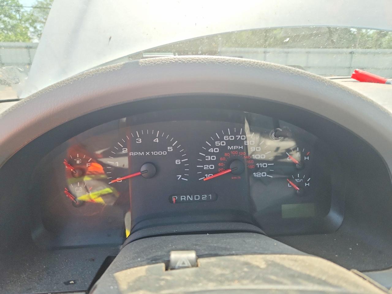 2005 Ford F150 Серебряный vin: 1FTVX14585NB75569