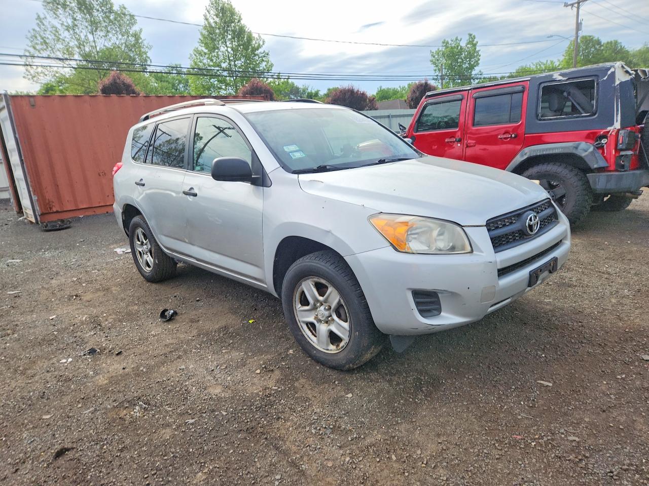 2010 Toyota Rav4 Base Silver vin: JTMZF4DV8AD026777