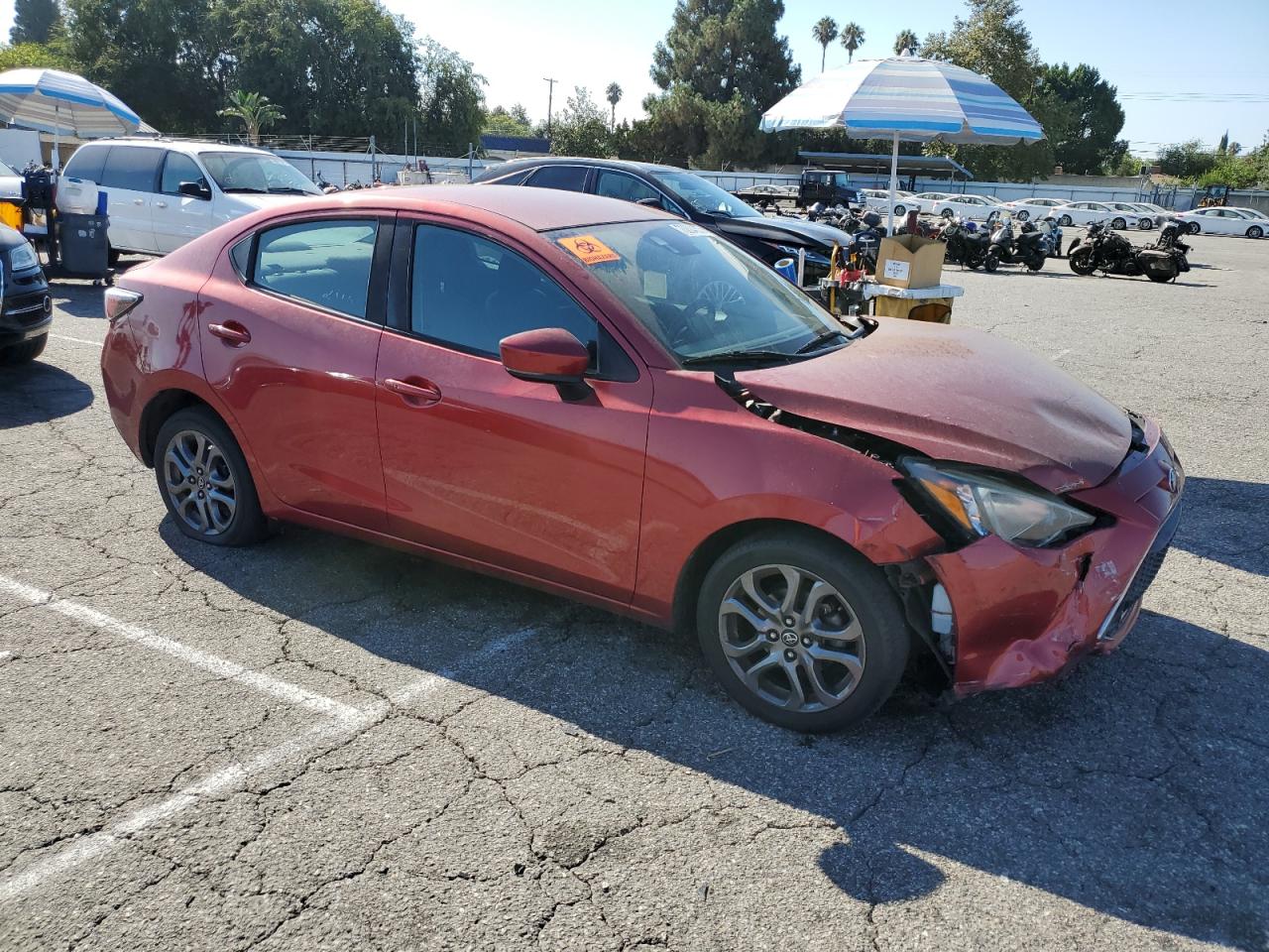 2019 Toyota Yaris L Red vin: 3MYDLBYV8KY517335