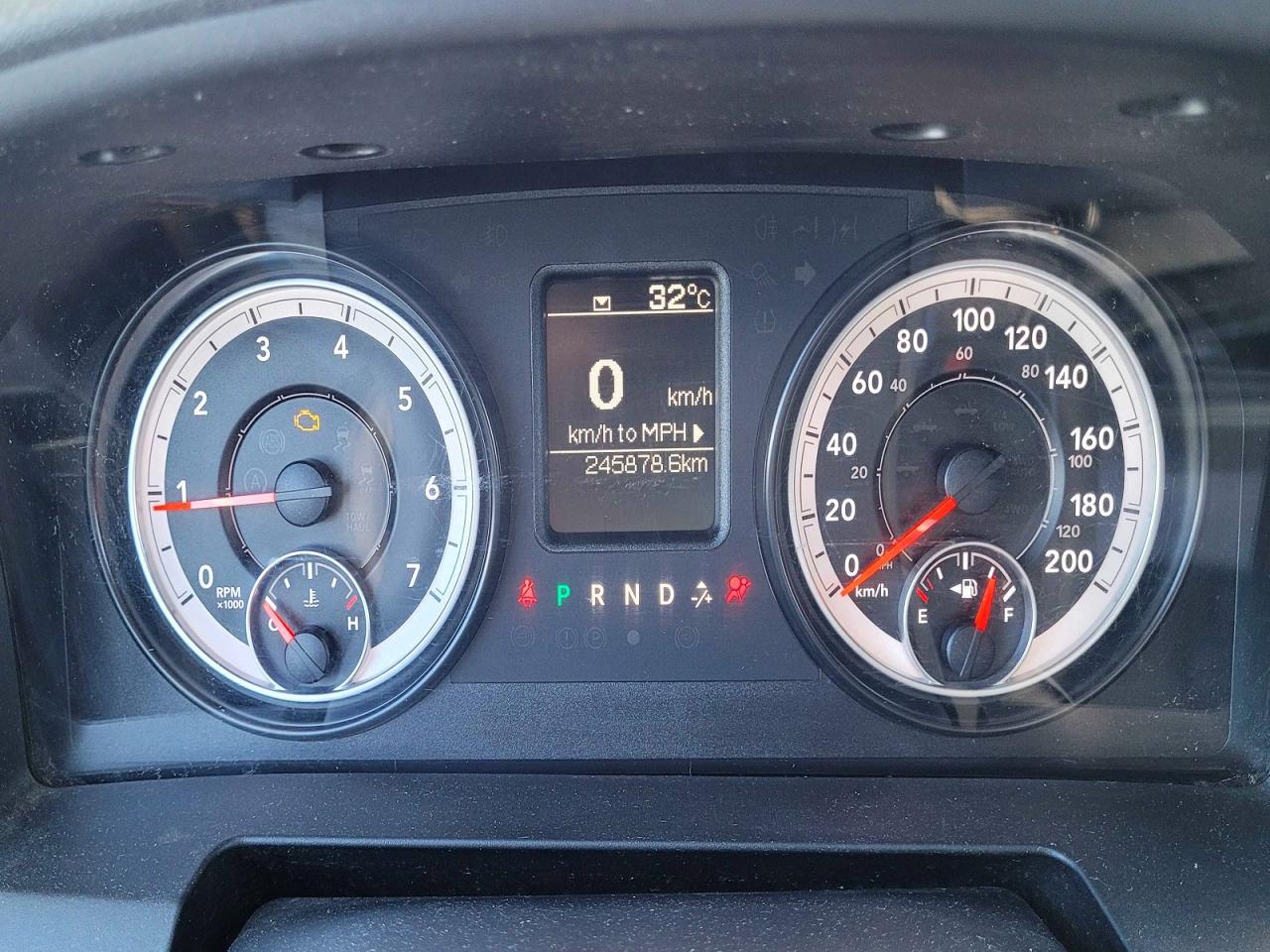 2014 Ram 1500 St White vin: 1C6RR7FT4ES392362