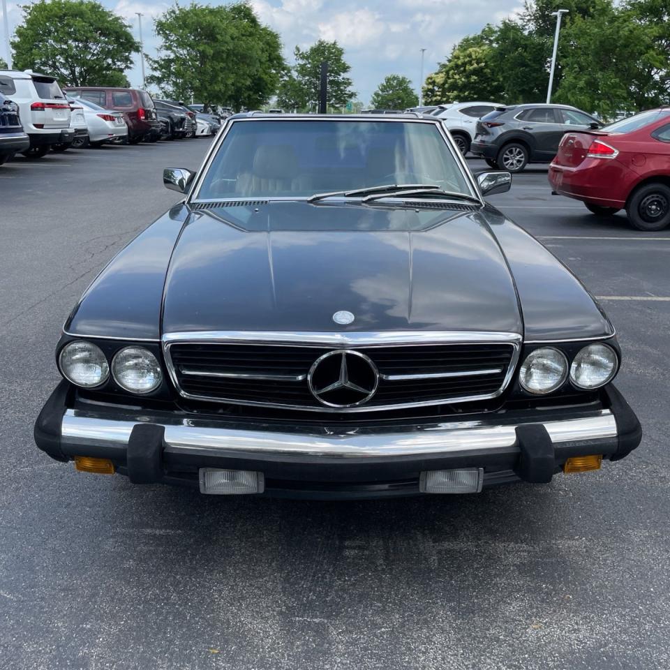 1988 Mercedes-benz 560 Sl Черный vin: WDBBA48D5JA084797