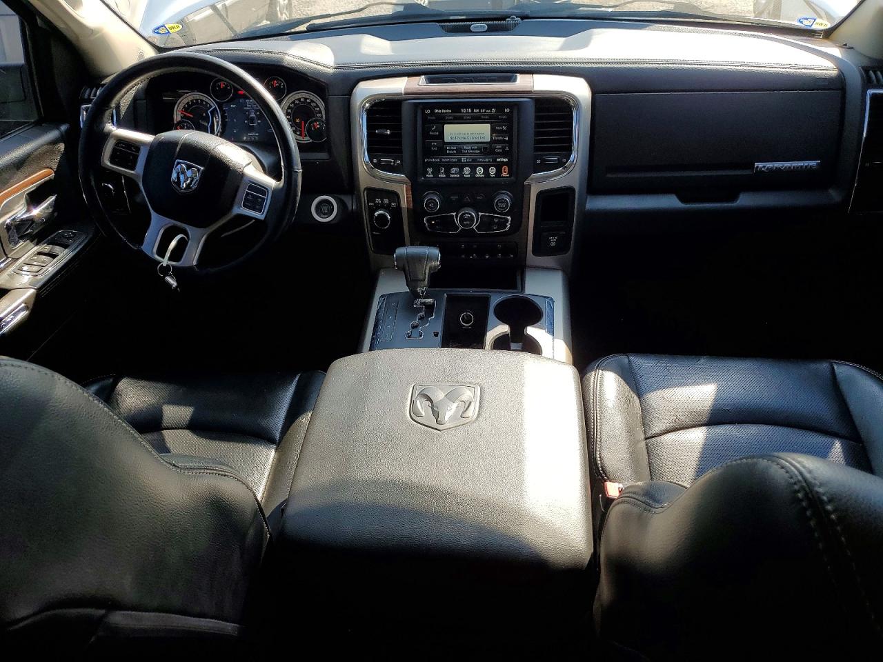 2013 Ram 1500 Laramie White vin: 1C6RR7NT8DS635431