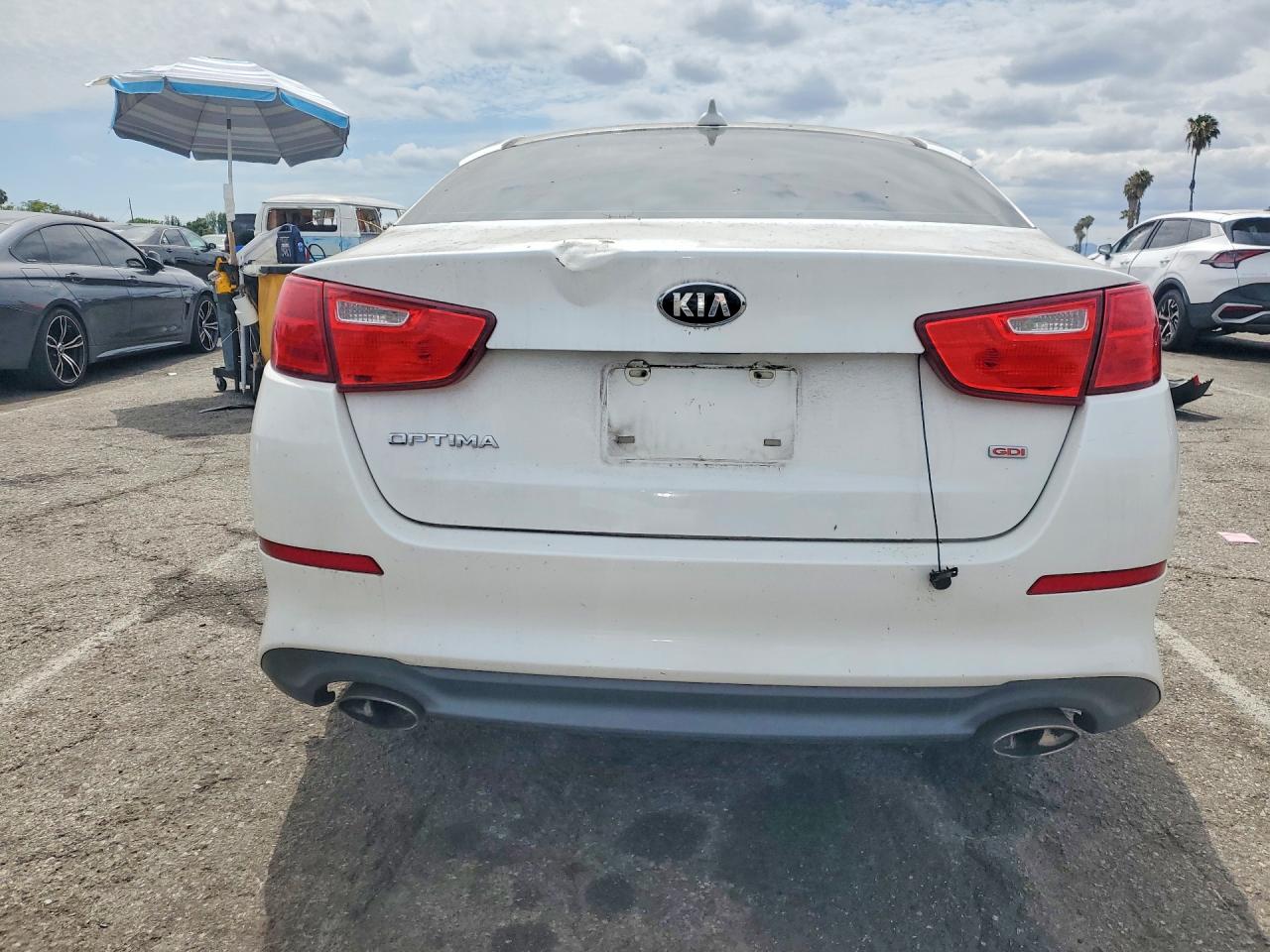 2014 Kia Optima Lx White vin: 5XXGM4A74EG337797