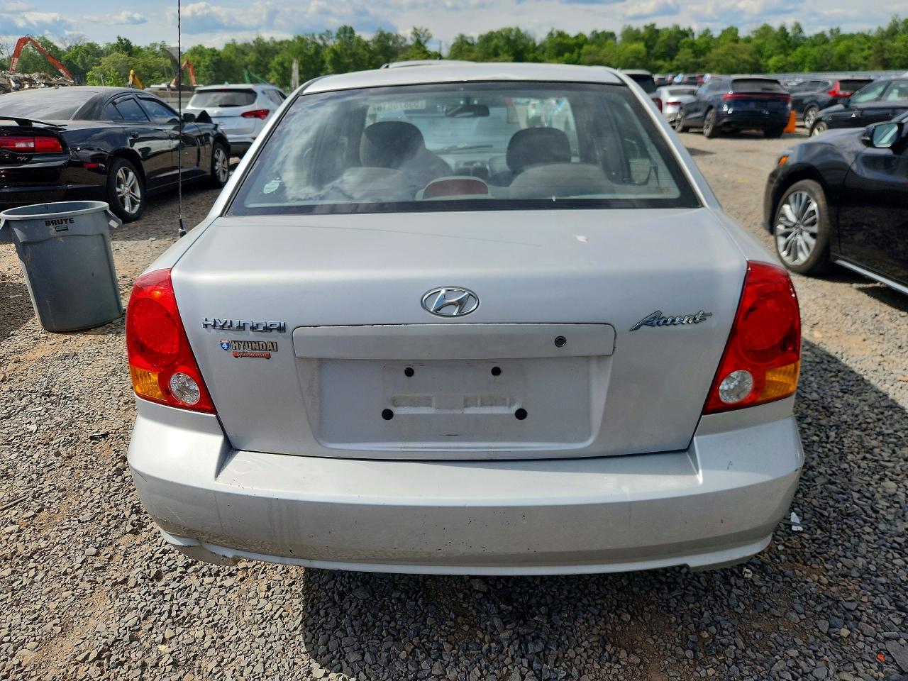 2004 Hyundai Accent Gl Silver vin: KMHCG45C64U561378
