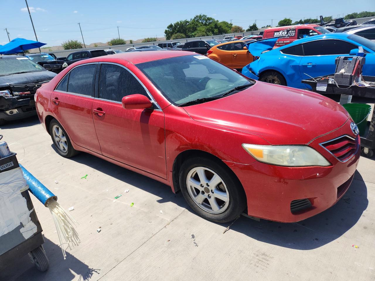 2010 Toyota Camry Le Red vin: 4T1BF3EK2AU512478