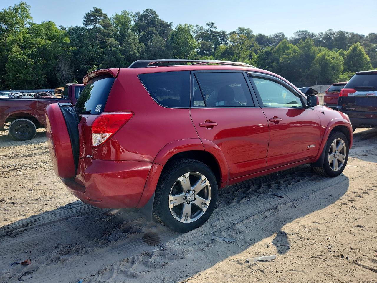 2008 Toyota Rav4 Sport Red vin: JTMBK32V585047259