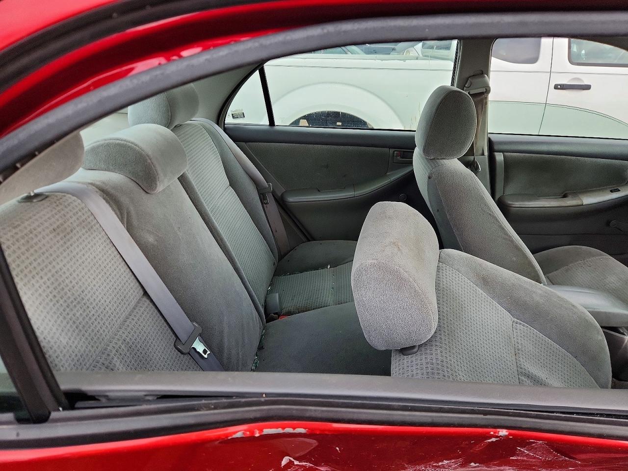 2007 Toyota Corolla Ce Red vin: 1NXBR32E87Z764816