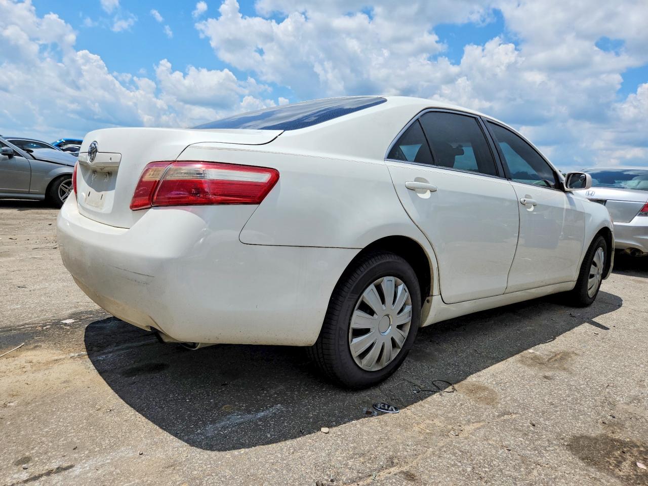 2009 Toyota Camry Base White vin: 4T1BE46KX9U917619