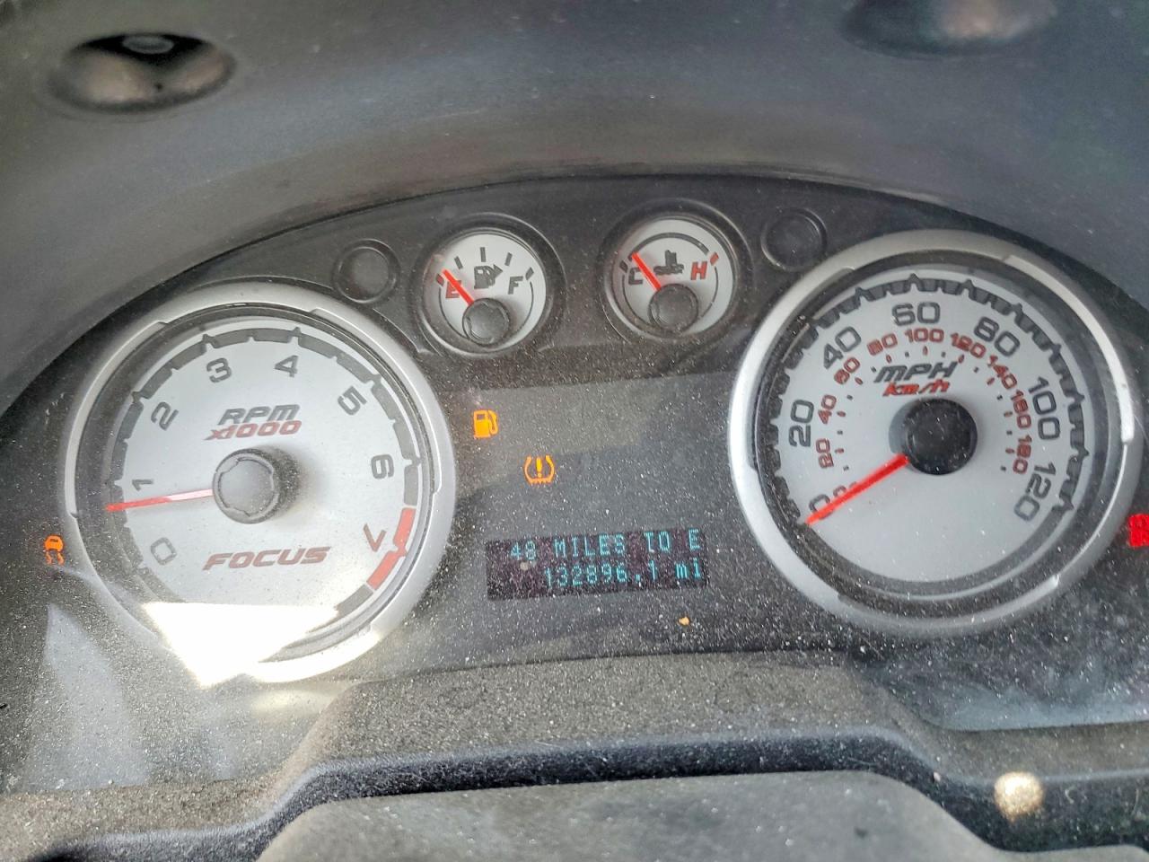 2010 Ford Focus Se Red vin: 1FAHP3FN1AW276341