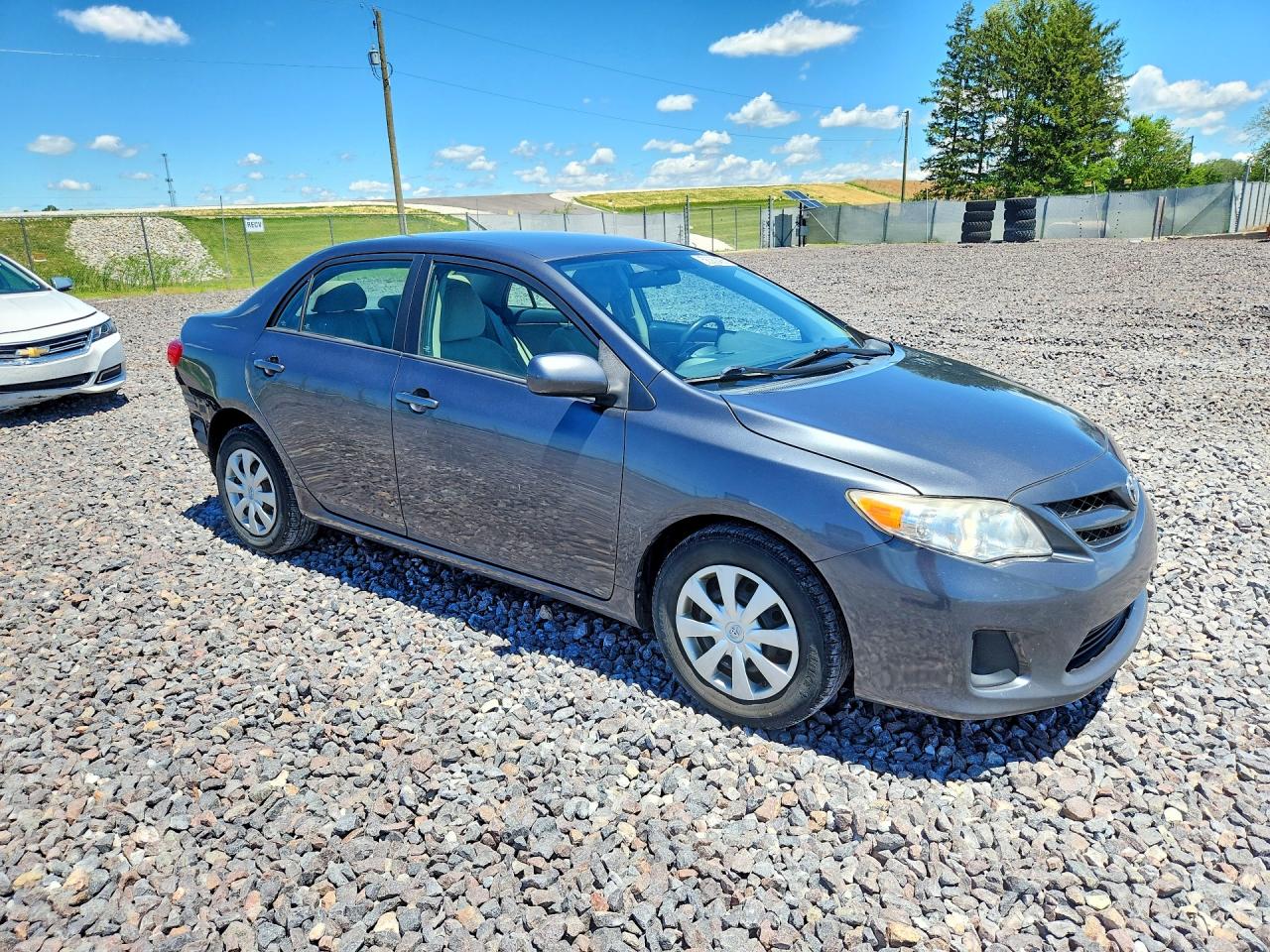 2011 Toyota Corolla Le Gray vin: 2T1BU4EE4BC725408