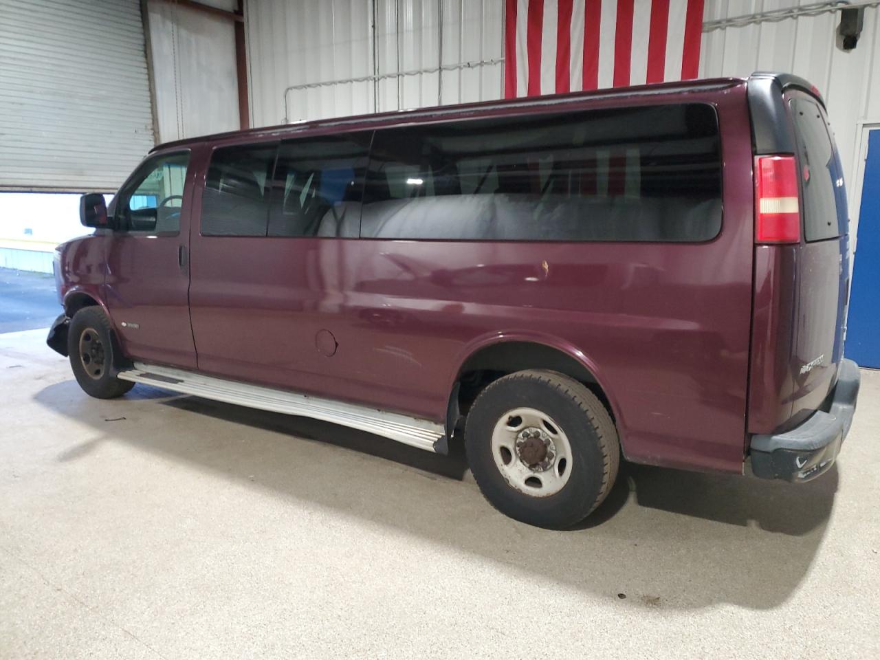 2003 Chevrolet Express G3500 Red vin: 1GAHG39U031231526 Damage: Left Drip Rail, Peeling, > 12 Inches