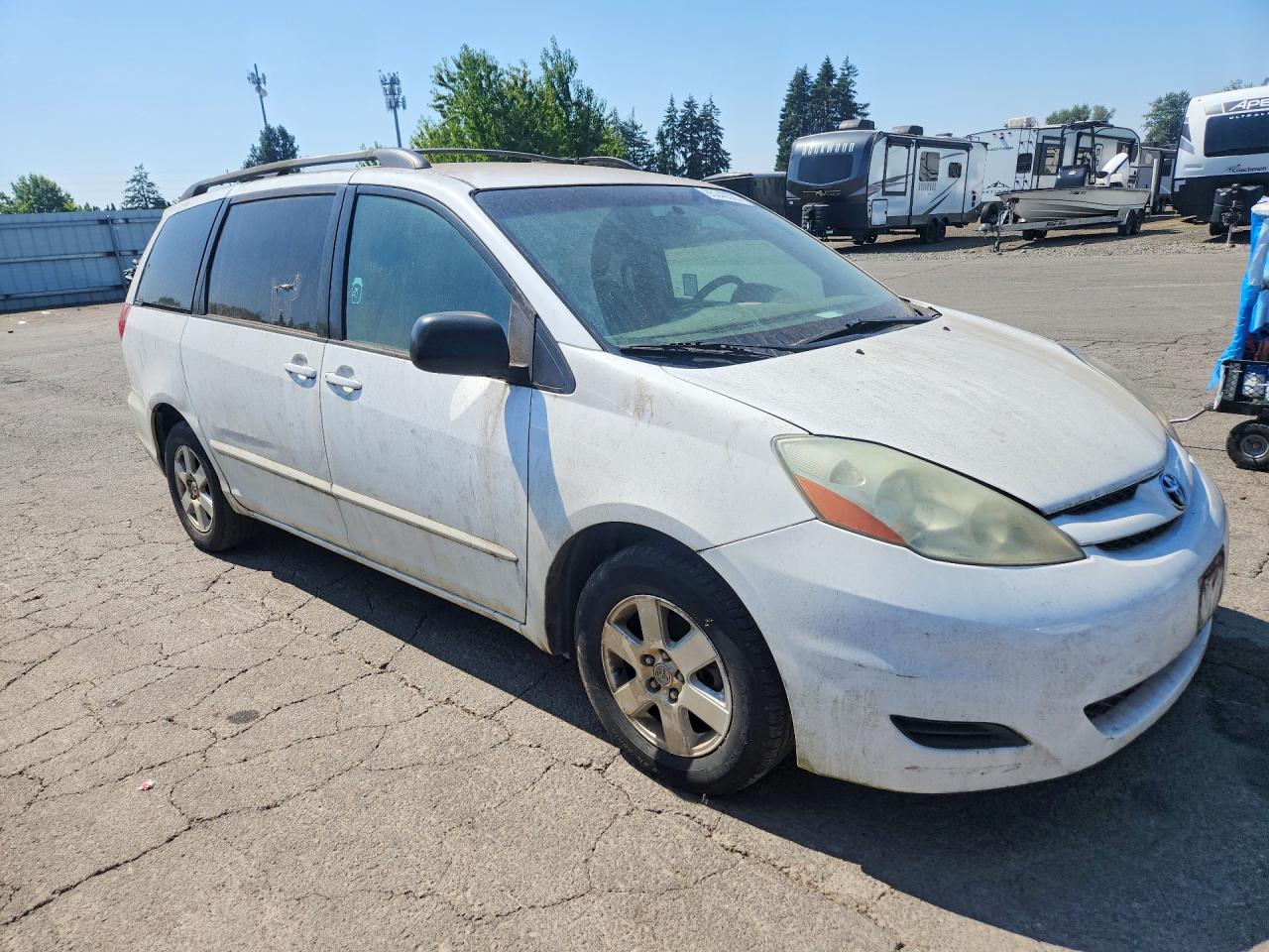 2006 Toyota Sienna Le 8 Passenger White vin: 5TDZA23C26S521524