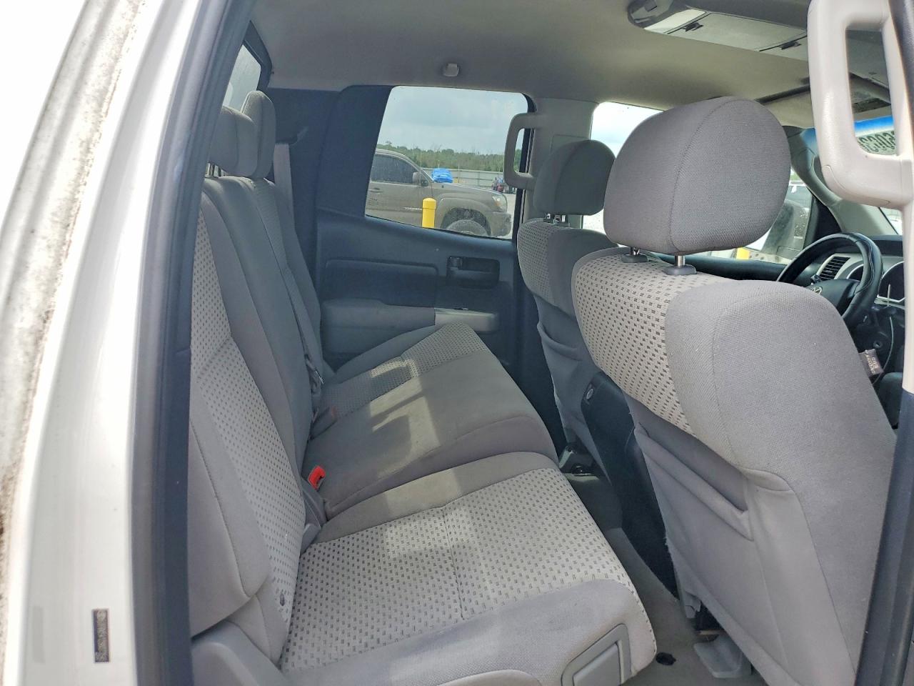 2009 Toyota Tundra Sr5 White vin: 5TFRV54129X073545